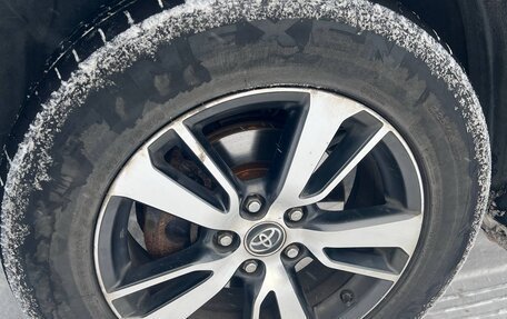 Toyota RAV4, 2018 год, 2 600 000 рублей, 12 фотография