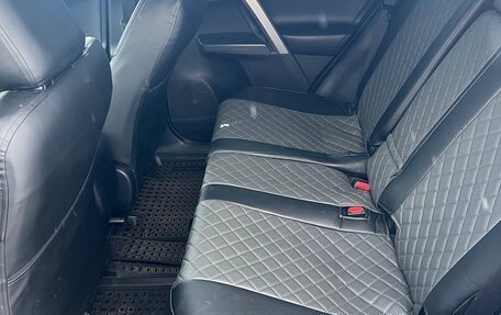 Toyota RAV4, 2018 год, 2 600 000 рублей, 14 фотография