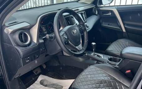 Toyota RAV4, 2018 год, 2 600 000 рублей, 11 фотография