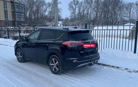 Toyota RAV4, 2018 год, 2 600 000 рублей, 5 фотография