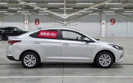 Hyundai Solaris II рестайлинг, 2021 год, 1 510 000 рублей, 4 фотография