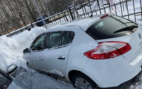 Renault Megane III, 2011 год, 180 000 рублей, 2 фотография