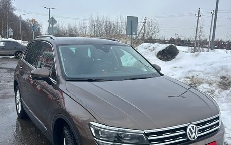Volkswagen Tiguan II, 2018 год, 2 185 000 рублей, 6 фотография