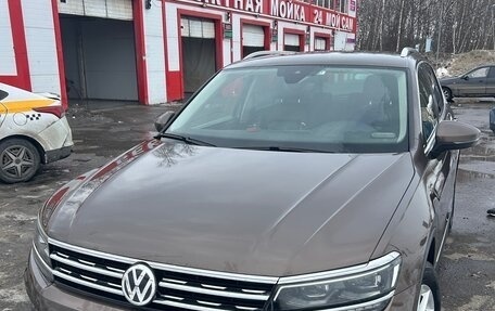 Volkswagen Tiguan II, 2018 год, 2 185 000 рублей, 3 фотография