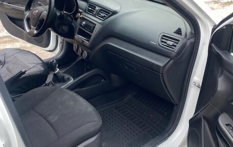 KIA Rio III рестайлинг, 2016 год, 390 000 рублей, 5 фотография