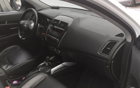 Mitsubishi ASX I рестайлинг, 2011 год, 1 000 000 рублей, 25 фотография