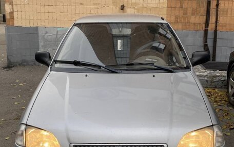 Suzuki Swift II, 2000 год, 290 000 рублей, 1 фотография