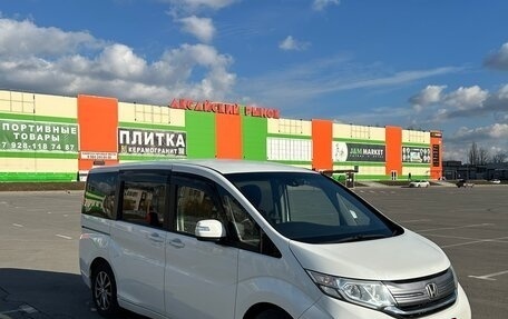 Honda Stepwgn IV, 2016 год, 1 850 000 рублей, 1 фотография