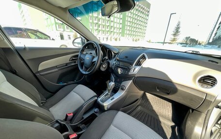 Chevrolet Cruze II, 2013 год, 700 000 рублей, 10 фотография