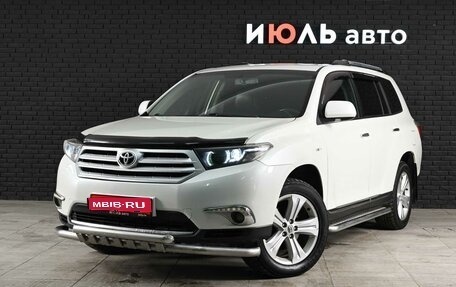 Toyota Highlander III, 2011 год, 1 685 000 рублей, 1 фотография