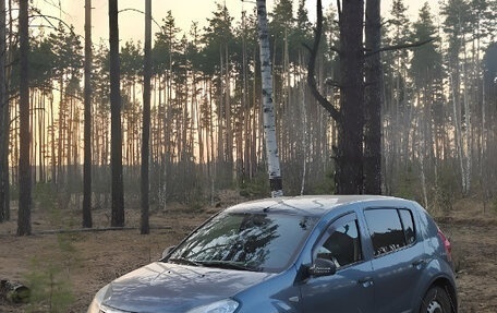 Renault Sandero I, 2013 год, 680 000 рублей, 2 фотография