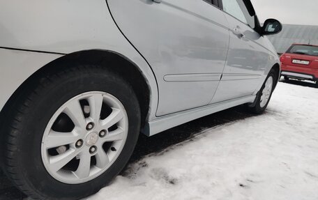 KIA Cerato I, 2005 год, 355 000 рублей, 13 фотография