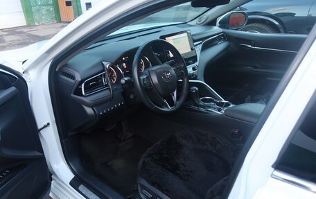 Toyota Camry, 2021 год, 3 200 000 рублей, 8 фотография