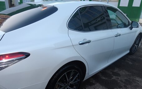 Toyota Camry, 2021 год, 3 200 000 рублей, 7 фотография