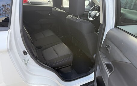 Mitsubishi Outlander III рестайлинг 3, 2018 год, 2 500 000 рублей, 2 фотография