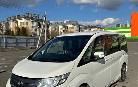 Honda Stepwgn IV, 2016 год, 1 850 000 рублей, 2 фотография