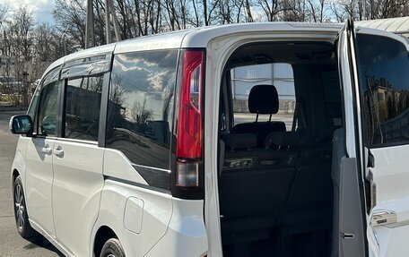 Honda Stepwgn IV, 2016 год, 1 850 000 рублей, 7 фотография