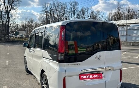 Honda Stepwgn IV, 2016 год, 1 850 000 рублей, 5 фотография