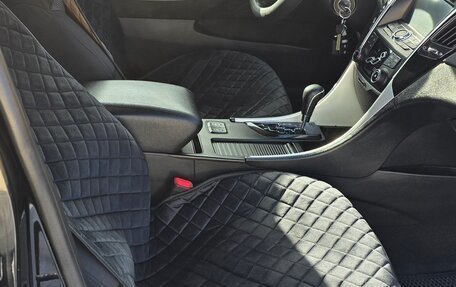 Hyundai Sonata VI, 2011 год, 930 000 рублей, 24 фотография