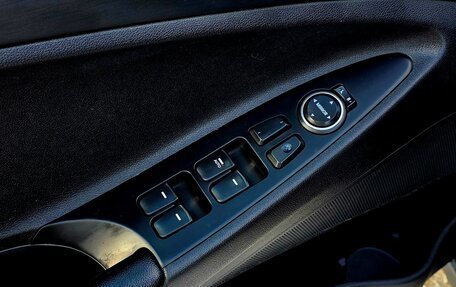 Hyundai Sonata VI, 2011 год, 930 000 рублей, 19 фотография