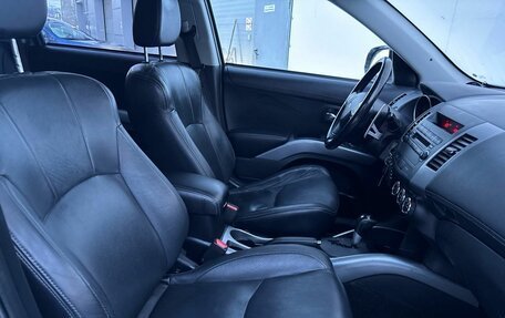 Mitsubishi Outlander III рестайлинг 3, 2010 год, 1 160 000 рублей, 16 фотография