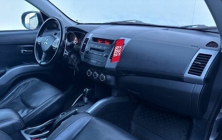 Mitsubishi Outlander III рестайлинг 3, 2010 год, 1 160 000 рублей, 15 фотография