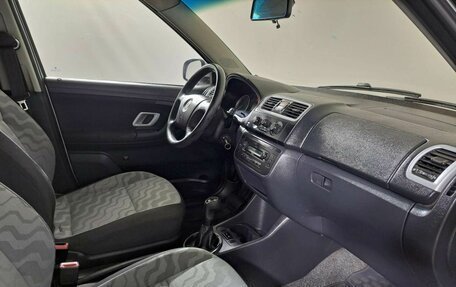 Skoda Fabia II, 2008 год, 300 000 рублей, 11 фотография