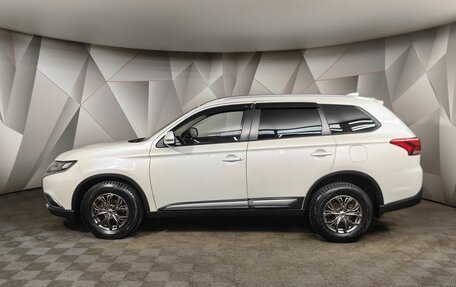 Mitsubishi Outlander III рестайлинг 3, 2018 год, 2 043 000 рублей, 5 фотография