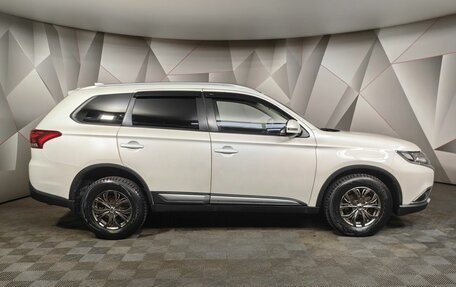 Mitsubishi Outlander III рестайлинг 3, 2018 год, 2 043 000 рублей, 6 фотография