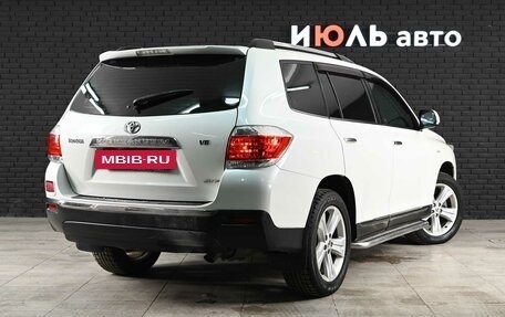 Toyota Highlander III, 2011 год, 1 685 000 рублей, 4 фотография