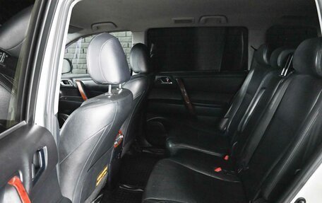 Toyota Highlander III, 2011 год, 1 685 000 рублей, 10 фотография