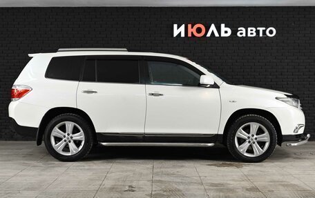 Toyota Highlander III, 2011 год, 1 685 000 рублей, 8 фотография