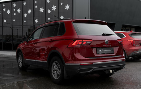 Volkswagen Tiguan II, 2021 год, 2 375 000 рублей, 4 фотография