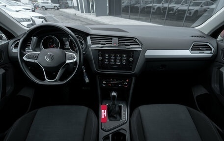 Volkswagen Tiguan II, 2021 год, 2 375 000 рублей, 8 фотография