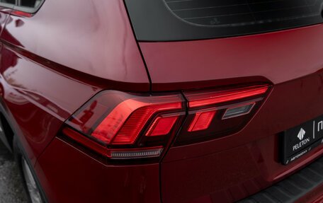 Volkswagen Tiguan II, 2021 год, 2 375 000 рублей, 22 фотография