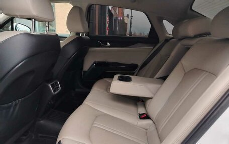 KIA K5, 2021 год, 2 425 000 рублей, 26 фотография