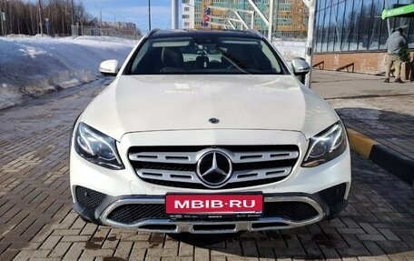 Mercedes-Benz E-Класс, 2018 год, 4 000 000 рублей, 1 фотография