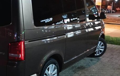 Volkswagen Multivan T5, 2012 год, 2 700 000 рублей, 4 фотография