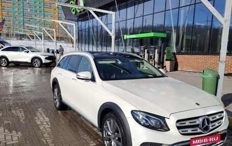 Mercedes-Benz E-Класс, 2018 год, 4 000 000 рублей, 2 фотография