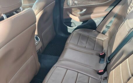 Mercedes-Benz E-Класс, 2018 год, 4 000 000 рублей, 9 фотография
