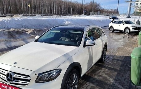 Mercedes-Benz E-Класс, 2018 год, 4 000 000 рублей, 7 фотография