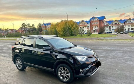 Toyota RAV4, 2018 год, 2 300 000 рублей, 3 фотография