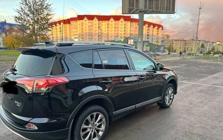 Toyota RAV4, 2018 год, 2 300 000 рублей, 5 фотография