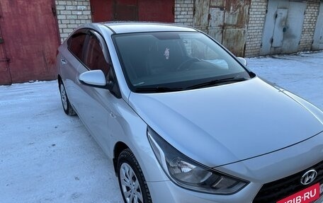 Hyundai Solaris II рестайлинг, 2017 год, 1 299 999 рублей, 3 фотография