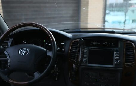 Toyota Land Cruiser 100 рестайлинг 2, 2006 год, 2 590 000 рублей, 3 фотография