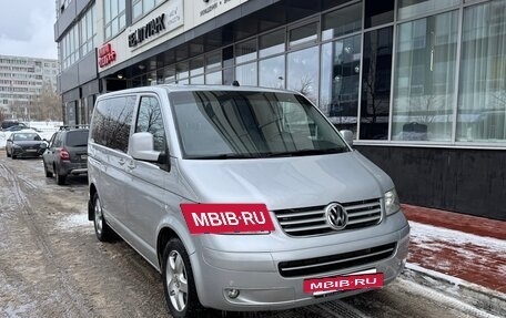 Volkswagen Caravelle T5, 2008 год, 1 550 000 рублей, 2 фотография