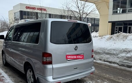 Volkswagen Caravelle T5, 2008 год, 1 550 000 рублей, 7 фотография