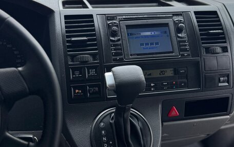 Volkswagen Caravelle T5, 2008 год, 1 550 000 рублей, 23 фотография