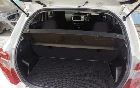 Toyota Vitz, 2015 год, 820 000 рублей, 16 фотография