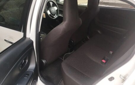 Toyota Vitz, 2015 год, 820 000 рублей, 15 фотография